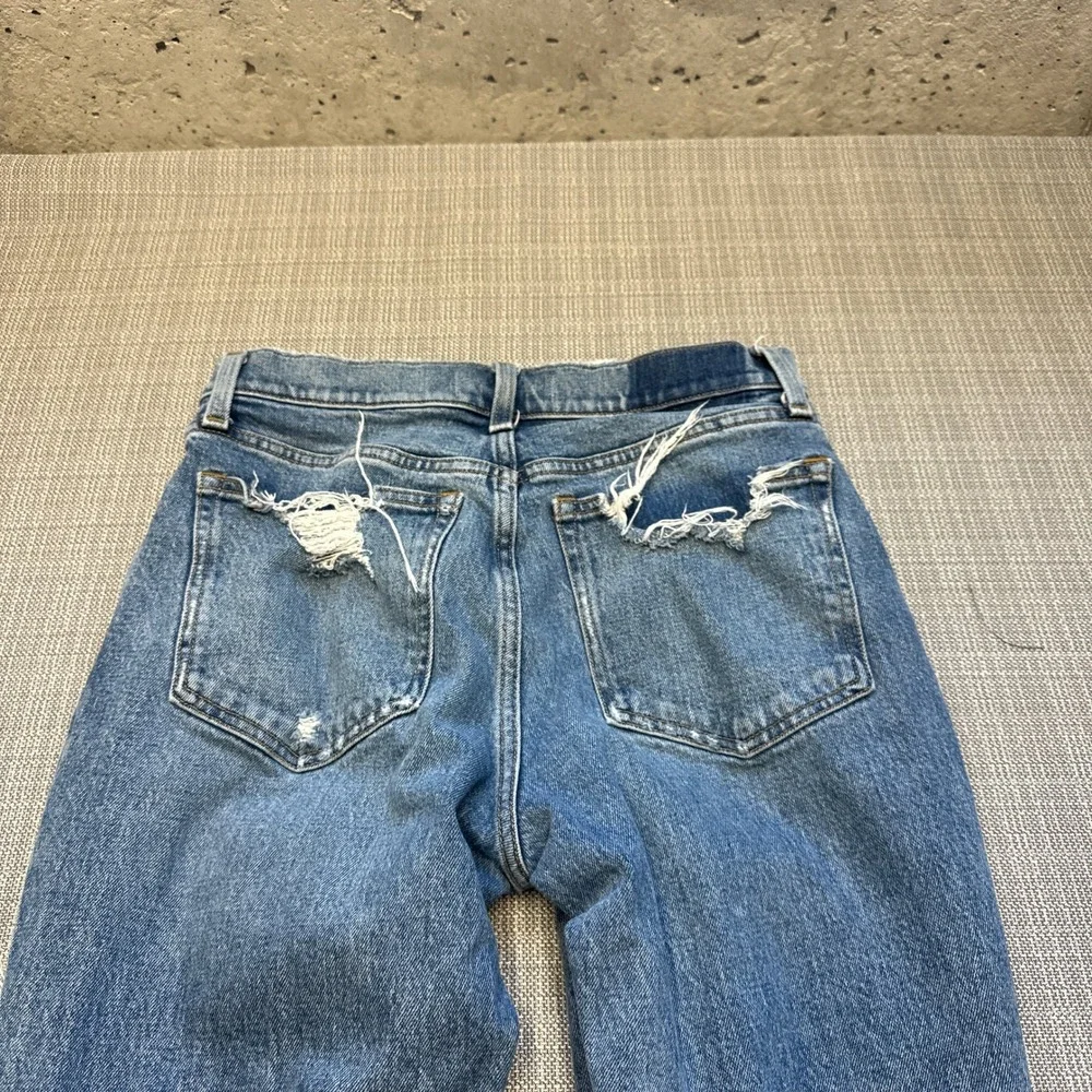 Abercrombie Fitch High Rise Mom Jeans Size 28 Distressed Blue Denim‎ Frayed